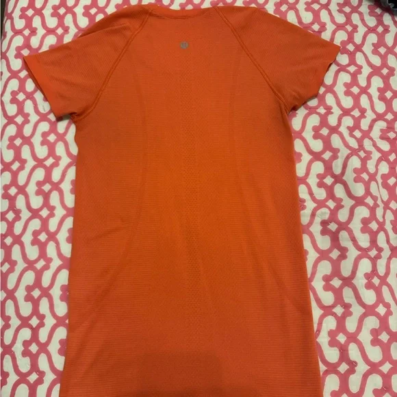 lululemon athletica Vibrant Orange Short Sleeve Tee - Picture 3 of 3